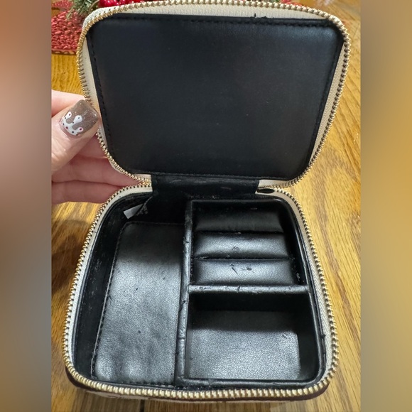 COACH TRAVEL JEWELRY BOX - Picture 9 of 11